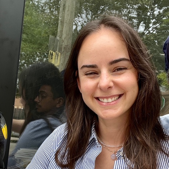 Meet your Posher, Marissa - Picture 1 of 1